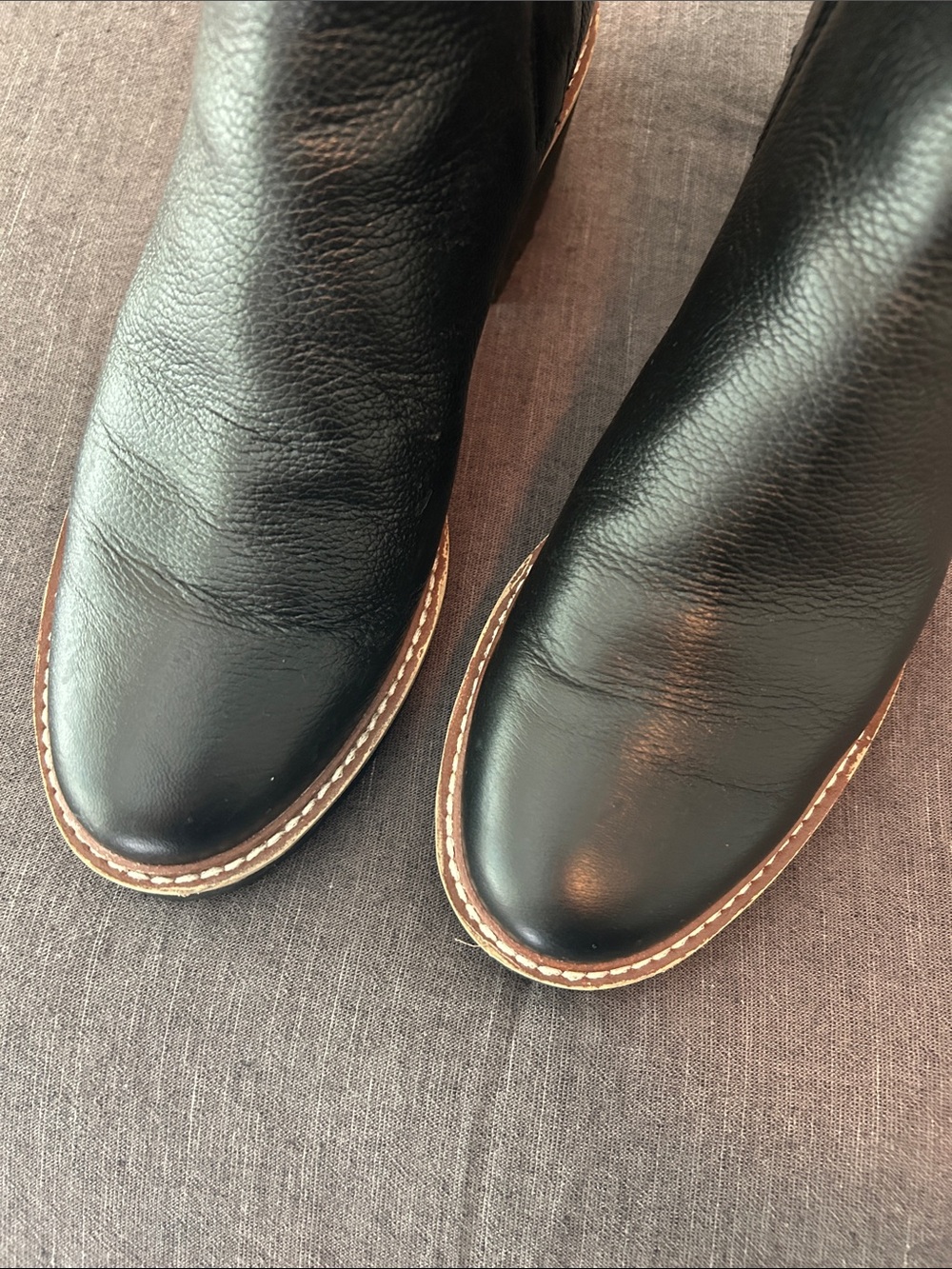 Dolce Vita Black Lug Chelsea Boots with Contrast Trim - Picture 3 of 6